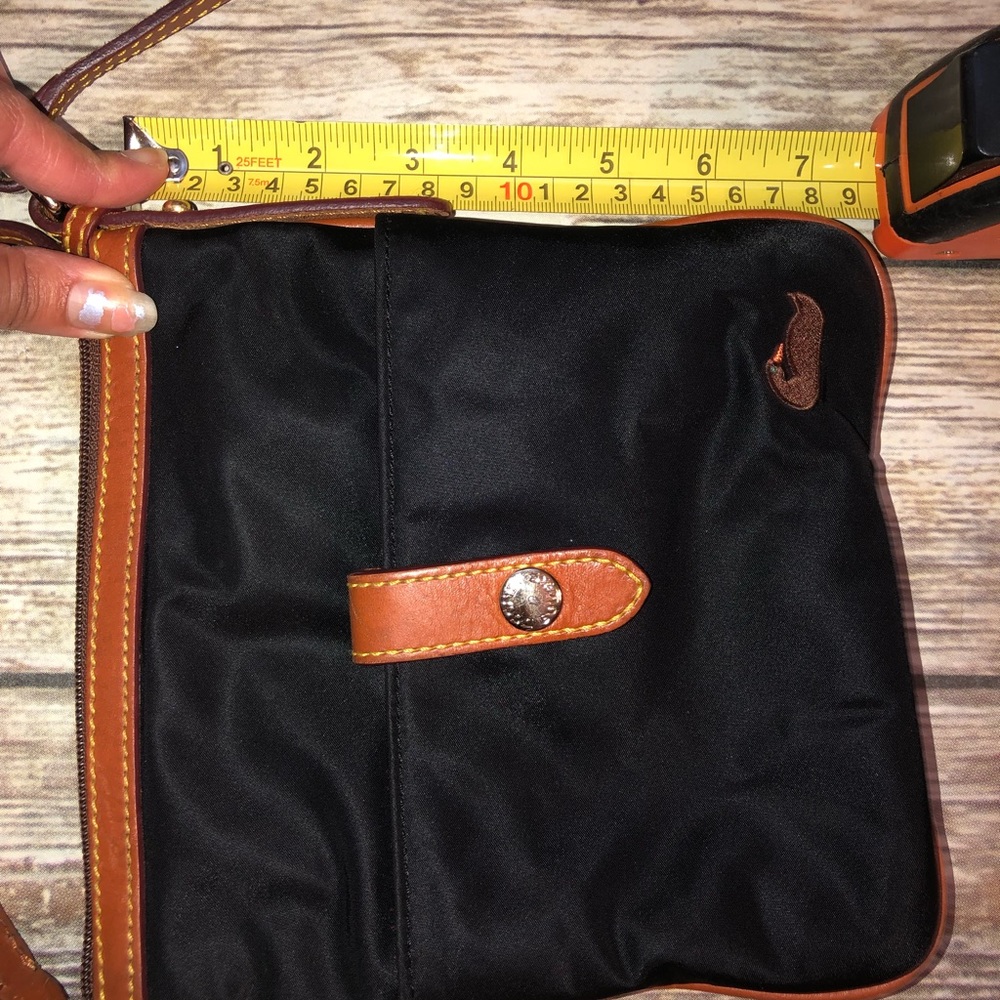 Dooney Bourke nylon bags😍 - Picture 3 of 7